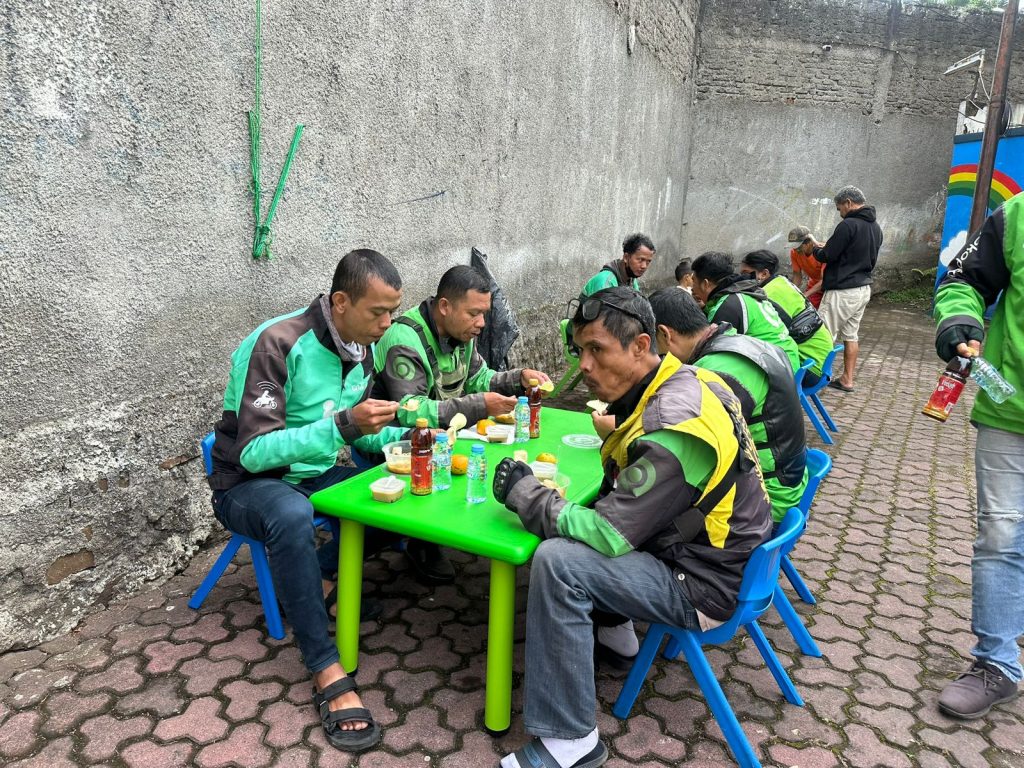 Kegiatan Jumat Berbagi: Sarapan Bersama Anak TK Darul Hikam Bandung
